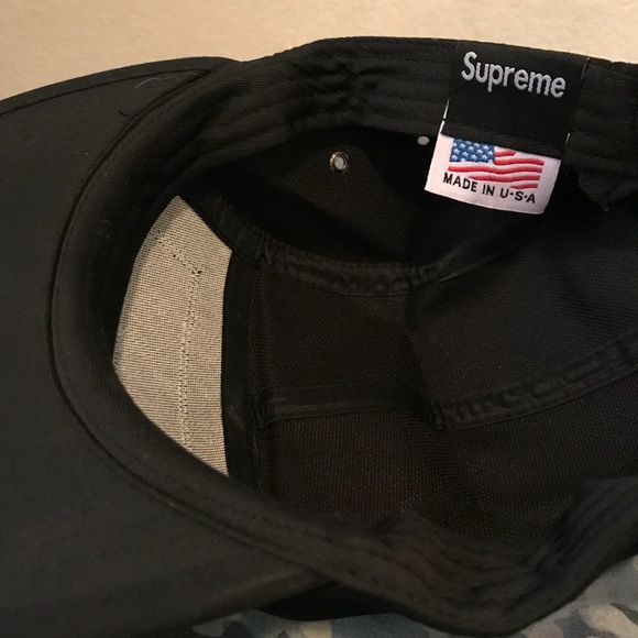 Supreme hat - Picture 2 of 3